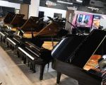 Discover the Best Music Stores for Buying Pianos Near Me – Expert Tips and Local Recommendations